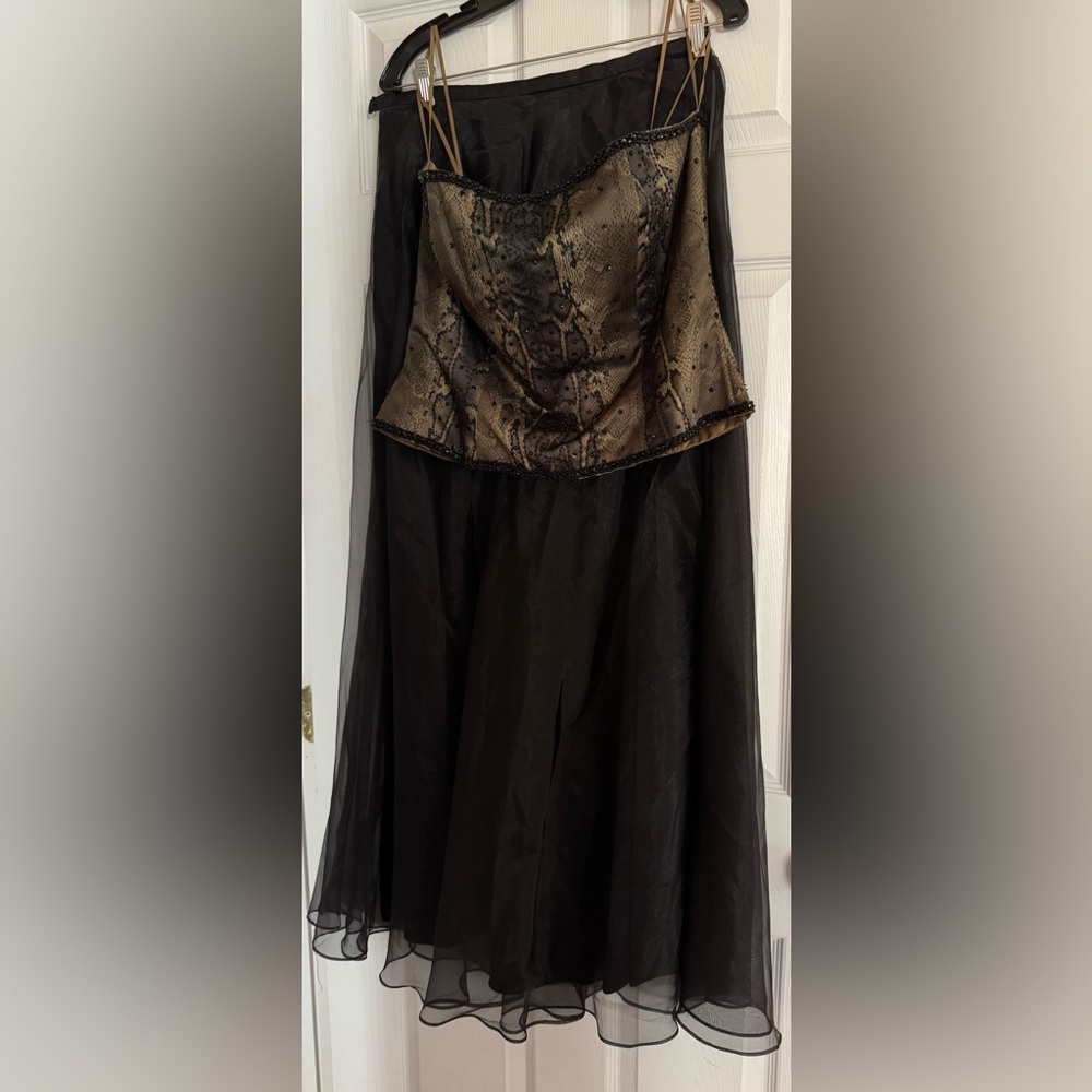 Black skirt and strapless Brown/Black snake look corsets set. Size 12